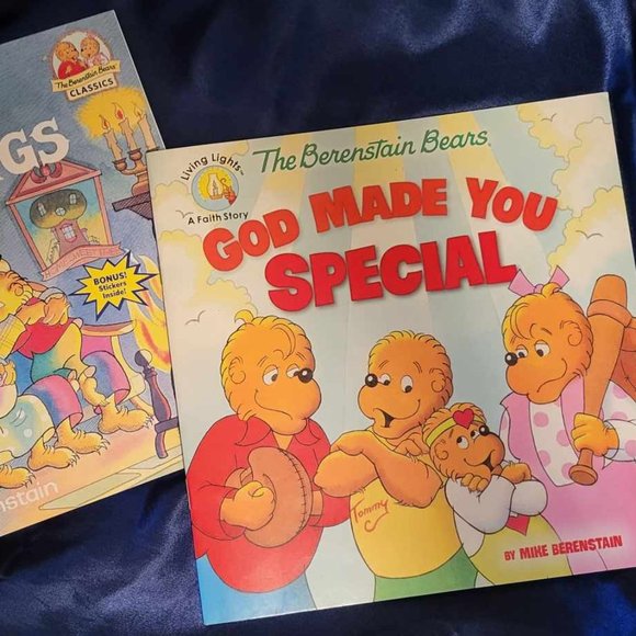Brand New Berenstain Bears Bundle of 2 Soft Cover Books - Picture 3 of 3